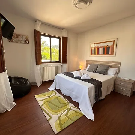 בית הארחה Casa Carmucha *